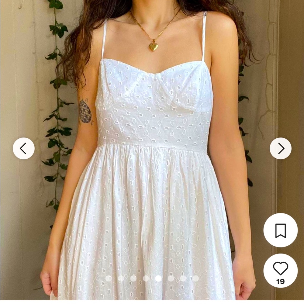 White elegant dress! 💟🤍